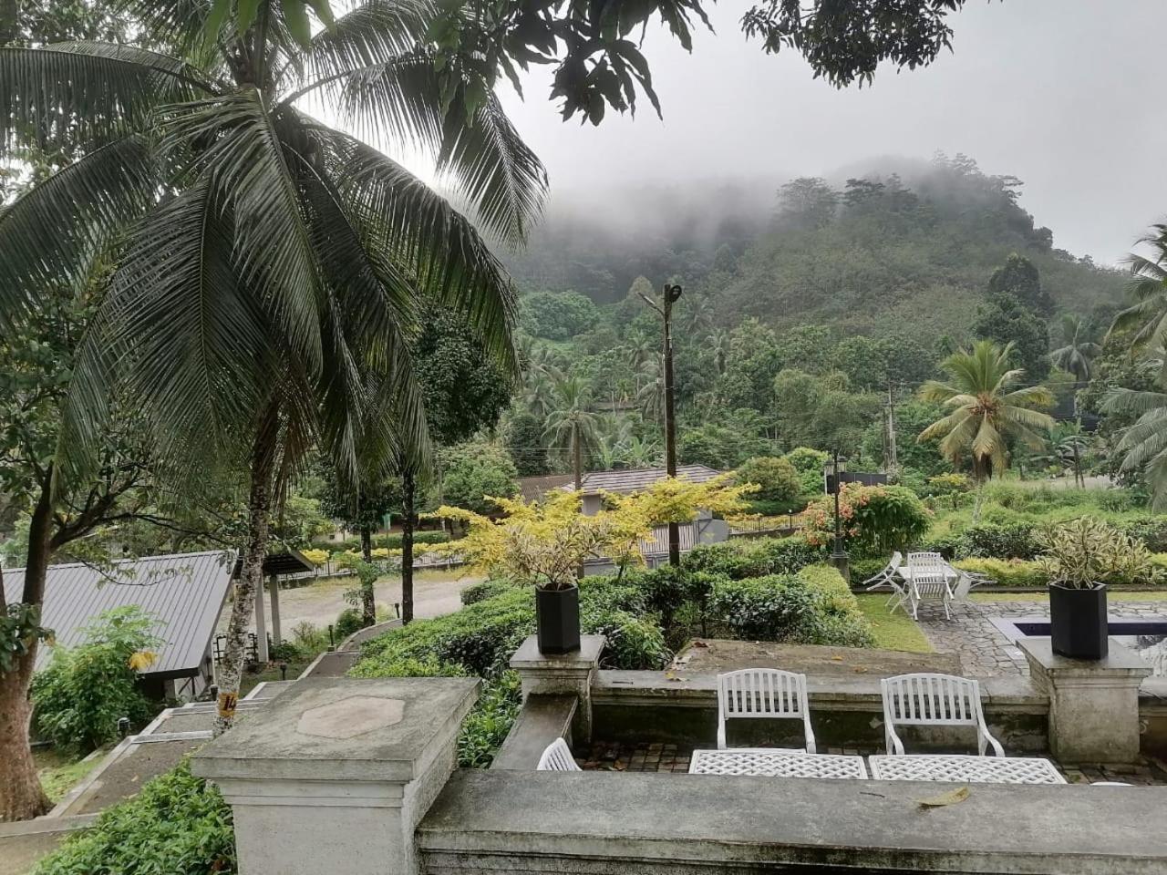 Bisso Village Estate Resort, Eheliyagoda Buitenkant foto